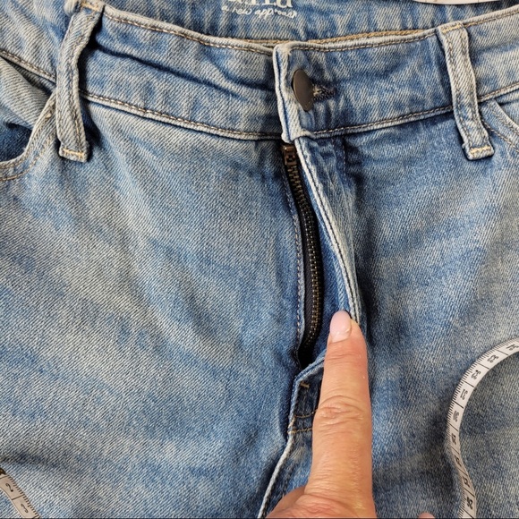 ANA A New Approach Woman’s Mid Rise Boyfriend Jeans light blue distressed 14 - Picture 7 of 13